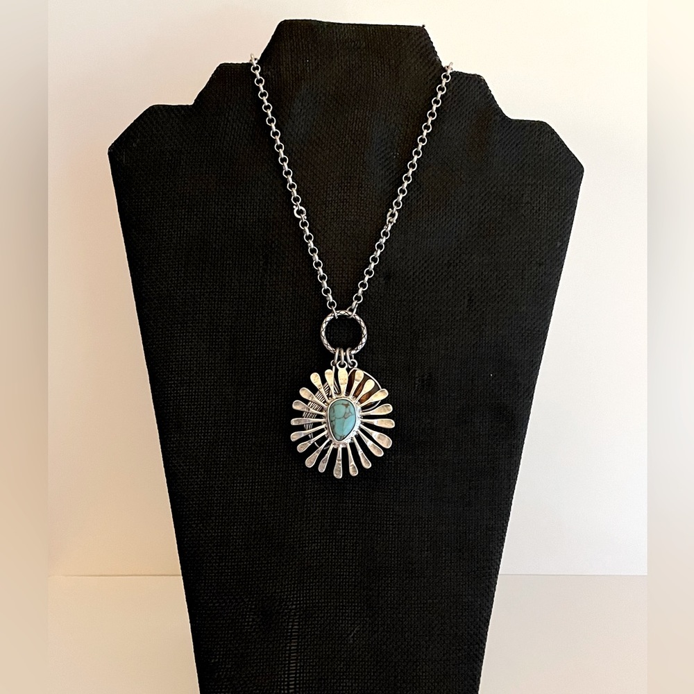 Lucky Brand starburst necklace!
